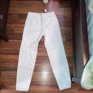 Forever 21 mom boyfriend jeans